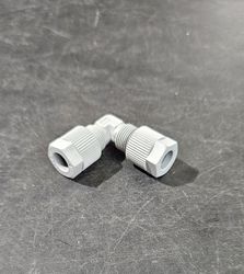 Winkelverschraubung für 8/6 Rohr -PA